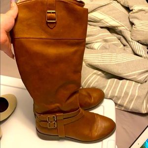 Brown boots